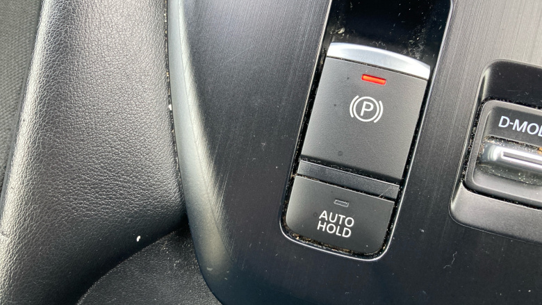 Nissan Qashqai 1.3 DiG-T MH N-Connecta 5dr Petrol Hatchback